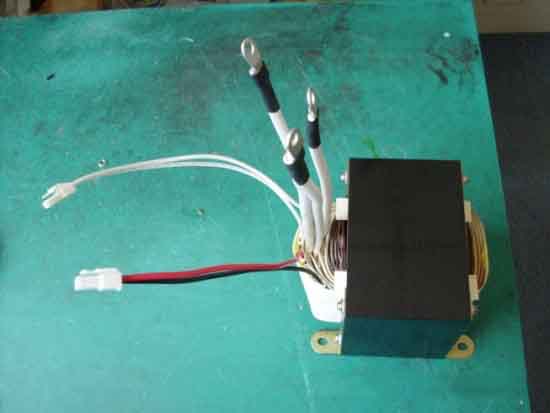 Low frequency transformer